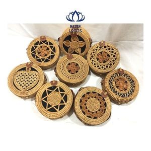 HOT SELLING Sustainable Premium Fashionable Rattan <b>Handbag</b> Best Selling Durable Eco Friendly Woven Travel Beach Bag Wholesale - Product Image 1