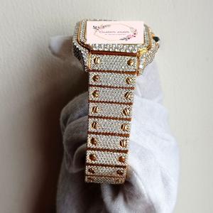 Reloj de Moda Hip Hop Personalizado con Moissanita VVS, Chapado en Oro Amarillo, Correa Cuadrada, Esfera de 41mm, Totalmente Adornado con Piedras, Pasa Prueba de Diamante - Product Image 3