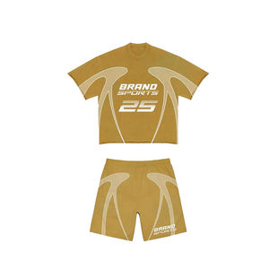 Conjunto de 2 piezas de camiseta polo con logo personalizado unisex y pantalones cortos cargo, ideal para la moda urbana. - Product Image 1