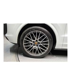 Porsche Cayenne 3.0 2024 con Caja de Cambios Automática, 37,636 km, Volante a la Izquierda, Asientos de Cuero, Cámara Trasera - Product Image 5