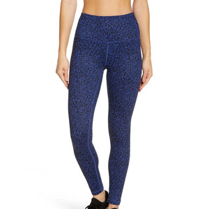 Leggings de yoga unis à taille mi-haute élastique pour femmes, service OEM à faible MOQ, haute qualité, séchage rapide, respirants, vêtements de fitness à prix abordable - Product Image 2
