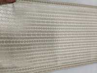 Tissu brodé en zari de Banarasi