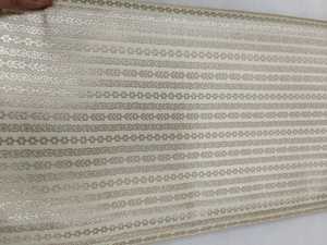 Tissu brodé en zari de Banarasi - Product Image 2