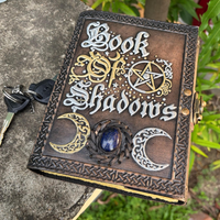 Carnet de notes en cuir « Livre des Ombres », Grimoire en pierre de lapis-lazuli à triple lune en relief 3D, Livre de sorts vintage pour la sorcellerie Wiccan