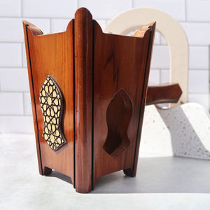 เตาเผากำยานไม้แบบคลาสสิกสำหรับตกแต่งบ้าน ใช้สำหรับอโรมาเธอราพีและการทำสมาธิ พร้อมผิวสัมผัสเรียบเนียน - Product Image 1