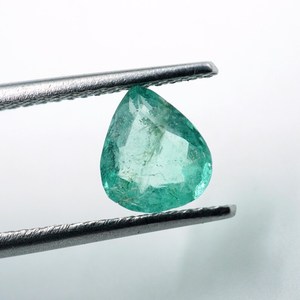 HAYAAT GEMS Esmeralda Zambiana de 0.70ct, Corte Pera Facetado (Corte Esmeralda), Verde (7X6X3MM) para Joyería - Product Image 6