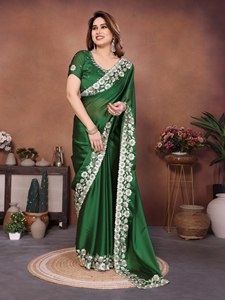 Sari de Seda Verde de NiMa Creations con Bordado Floral Blanco para Mujer, Elegante, Largo hasta el Suelo, Corte Regular, para Todas las Temporadas - Product Image 3