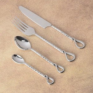 Ensemble de couverts modernes en acier inoxydable avec manches martelées, finition poli miroir, compatible lave-vaisselle, idéal pour les mariages - Product Image 4