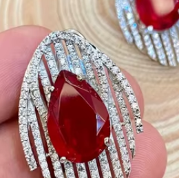 Royal Look Pendientes de la mejor calidad Diseño de piedra de circón de moda Perfecto para bodas Celebraciones Pendientes de uso moderno para mujeres - Product Image 2