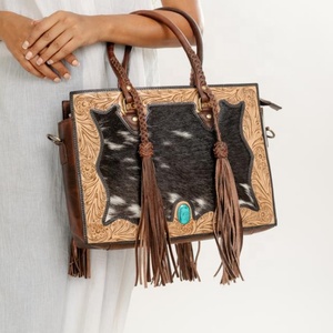 Bolso Tote de moda de lujo para mujer de cuero de vaca Real Western gitano con diseño floral y solitario hecho a mano listo para bolsas de stock - Product Image 1