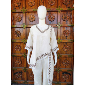 เสื้อทูนิคผ้าฝ้ายสไตล์โบฮีเมียนแบบลำลองพรีเมียม ทรงเอซิมเมตริก คอวี แขนยาว ลายพิมพ์บล็อก ปักลาย ระบายอากาศได้ดี เหมาะสำหรับฤดูใบไม้ผลิและฤดูร้อน - Product Image 1