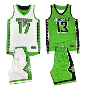 เสื้อบาสเก็ตบอลผู้ชายแบบกลับด้านได้ ระบายอากาศได้ดี พร้อมกางเกงกีฬาผ้าตาข่าย พิมพ์ลายดิจิทัล โพลีเอสเตอร์ 100% - Product Image 1