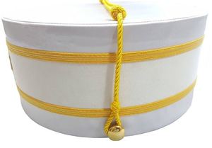 Chapeau de cérémonie maçonnique personnalisé avec broderie de couronne, emblème 3D, broderie détaillée et couleurs personnalisées pour les cérémonies formelles - Product Image 6