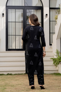 ชุดคุรตะสีดำสุดฮิตพร้อมกางเกงและผ้าคลุมไหล่ 3 ชิ้น ผ้าฝ้ายอินเดีย สำหรับงานปาร์ตี้ - Product Image 3