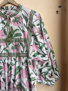 เดรสยาวพิมพ์ลายดอกไม้สไตล์โบฮีเมียนสำหรับผู้หญิงไซส์พลัส ชุดเดรสผ้าฝ้ายสำหรับฤดูร้อน พร้อมลายปักและพู่ห้อย สไตล์ลำลอง - Product Image 5