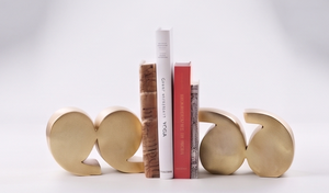 Soporte para Libros de Metal Pesado con Símbolo Tipográfico Único, Decoración de Mesa con Textura Fundida, Suministros para Pedidos al por Mayor - Product Image 3
