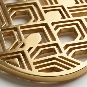 Salvamanteles Moderno de Acero Inoxidable Dorado con Diseño de Piña, Geométrico y Hueco, Resistente al Calor, para Mesa de Comedor - Product Image 2