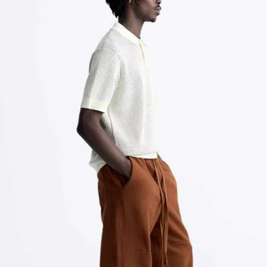 เสื้อถักไหมพรมผู้ชายแบบมีรูระบายอากาศ ตัดต่อผ้าตาข่าย แขนสั้น - Product Image 4