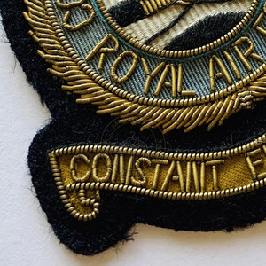 Badges brodés à coudre à bas prix avec détails en fil multicolore, bords renforcés, support en toile de haute qualité - Product Image 4