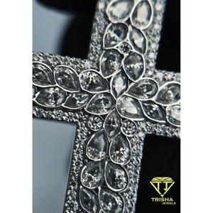 Pendentif croix entièrement serti de diamants de laboratoire, en argent sterling 925, design poire, bijoux de mode haut de gamme - Product Image 3