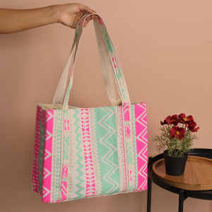 Sac fourre-tout brodé coloré à fermeture ouverte, sac à bandoulière Banjara, sac de shopping grand format fait main pour femme par Whimsy Art Craft - Product Image 3