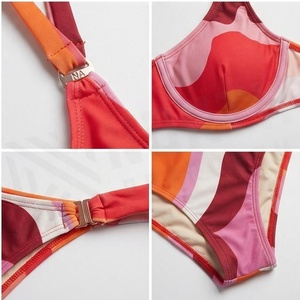 Ensemble bikini asymétrique à une épaule pour femme, imprimé géométrique, extensible, en spandex et polyester, bas de bikini string, coupe classique - Product Image 4