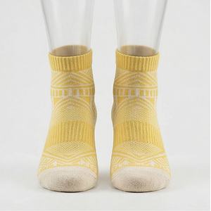 Chaussettes courtes personnalisées en coton, respirantes, douces, en polaire, pour sports d'hiver en extérieur, football, couleur personnalisée, confort optimal - Product Image 1