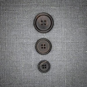 Botón en Blanco de Cuerno de Búfalo, Ecológico, Hecho a Mano, Material Orgánico, Decoración Animal para el Hogar, Uttar Pradesh F S International - Product Image 3