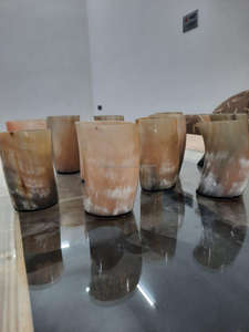 Vaso de Chupito de Cuerno de Imitación Antiguo, Hecho a Mano, Ecológico, Material Orgánico Genuino, en Existencia, Envío Inmediato, Apto para Alimentos - Product Image 2