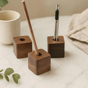 Porte-stylos rond moderne en bois massif naturel fait à la main, durable, organiseur de bureau, support à crayons pour bureaux, maisons et écoles - Product Image 2