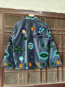 Chaqueta Suzani de Terciopelo Gris Premium con Bordado de Serpiente, Estilo Boho, Manga Larga, Cuello Alto, Ropa de Invierno para Mujer - Product Image 5