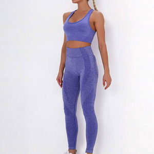 Ensemble de yoga et de fitness réversible 2 pièces pour femmes grandes tailles, leggings de sport de haute qualité, écologiques, style tendance - Product Image 4