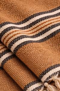 Textiles para el Hogar: Nuevos Caminos de Mesa de Lino Blanco y Verde con Borlas Tejidas a Mano para Fiestas y Cenas - Product Image 2