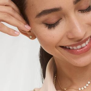 Boucles d'oreilles Illusion avec diamants de laboratoire en or jaune - Product Image 2
