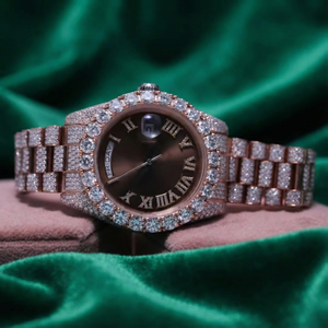 Reloj con Incrustaciones de Diamantes en Oro Rosa para Mujer |   Esfera Romana con Bisel de Diamantes |   Reloj de Lujo Glamuroso |   Regalo de aniversario para esposa - Product Image 1