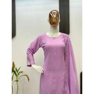 Beau costume de fête pour femmes haut-bas et Dupatta - Product Image 2