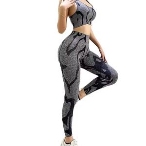 Conjunto de Yoga para Mujer Más Vendido, Alta Calidad, Ligero, Tallas Grandes Disponibles en Varios Colores - Product Image 1