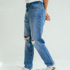 Jean ample vintage en denim brut pour homme, coupe droite oversize, jambe large, avec logo brodé personnalisé - Product Image 4