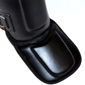 Guantes de Boxeo de Cuero PU con Logotipo Personalizado OEM, Protectores de Espinilleras de Alta Calidad, Protección Integral, Cierre con Cordones, Transpirables - Product Image 6