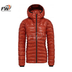 Chaqueta Acolchada Larga con Capucha para Mujer, de Alta Calidad, para Invierno, Color Sólido, Talla Europea, Relleno de Algodón, Venta al Por Mayor - Product Image 2