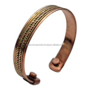 Pulsera Magnética de Cobre - Artesanía Metálica Hecha a Mano, Forma Personalizada, Patrón Escénico, Diseño Moderno para Meditación y Equilibrio Energético - Product Image 2