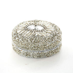 Boîte à bijoux décorative de luxe indienne en gros, artisanat indien, organisateur en métal perlé, petite boîte à bijoux de luxe en aluminium - Product Image 2