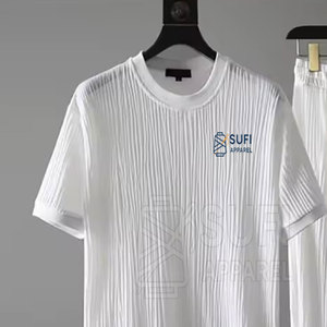 ชุดวอร์มผู้ชายสำหรับฤดูร้อน ผ้าพิมพ์ลายเนื้อผ้าบางเบา เย็บทนทาน ระบายอากาศได้ดี เป็นมิตรกับสิ่งแวดล้อม สวมใส่ง่าย เหมาะสำหรับใส่ลำลอง - Product Image 5