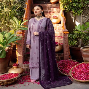 Lujo Ramsha Volume REET Collection Alta calidad Karandi algodón 3 piezas trajes para damas hermoso elegante Salwar Kameez - Product Image 3