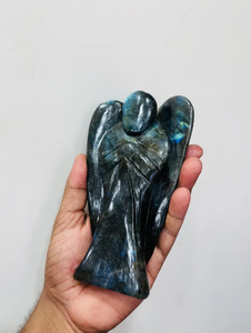 Grand ange en cristal de labradorite éclatant, sculpté à la main, pour la maison et le bureau, ALIF CRYSTAL et AGATE Gujarat - Product Image 2
