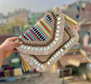 Sac à main en tissu brodé de perles de haute qualité, forme personnalisée, fait main, thème amour, pour femmes - occasions festives, mariage, NEHA - Product Image 6
