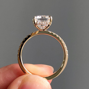 Bague de fiançailles et de mariage en or jaune 14 carats avec diamant de laboratoire taille émeraude 1,55 carat, certifié IGI, luxe, pour soirée - Product Image 4