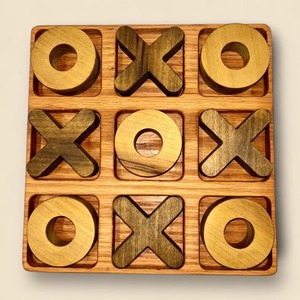 Jeu de Tic Tac Toe en bois fait main, jeu de croix et de points solide pour deux joueurs, idéal pour les fêtes, l'extérieur, l'intérieur, ou comme décoration de table basse - Product Image 4