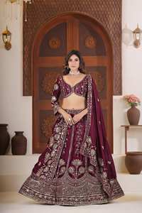 Nouvelle collection : Ensemble Lehenga Choli pour femme, idéal pour mariage et festival Diwali, avec broderie Zari et sequins, et dupatta en tulle papillon, fabriqué à partir de matériaux recyclés. - Product Image 2