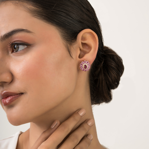 ต่างหูเพชรพลอยธรรมชาติคุณภาพสูง OEM ODM พิงค์แซฟไฟร์ ทับทิม และเพชรทรงดอกไม้ ประดับด้วยทองคำแท้ 14K - Product Image 4